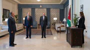 لارا الخطيب تؤدي القسم القانوني رئيسا لمجلس مفوضي هيئة تنظيم قطاع الاتصالات