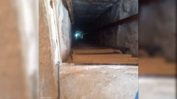 مصر تنقذ سائحة إسبانية من أعماق الهرم مصر تنقذ سائحة إسبانية من أعماق الهرم