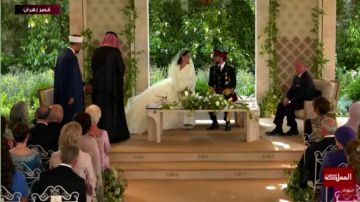 الأردن.. فيديو الأميرة رجوة الحسين وفستانها الأسود بلقاء ماكرون وزوجته يثير تفاعلا