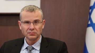 وزير اسرائيلي: الاتفاق مع حماس يتضمن تنازلات مؤلمة وزير اسرائيلي: الاتفاق مع حماس يتضمن تنازلات مؤلمة