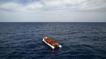 مصرع 40 شخصا غرقا قبالة السواحل التونسية مصرع 40 شخصا غرقا قبالة السواحل التونسية
