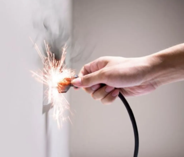 الأردن .. وفاة طفل إثر صعقة كهربائية في إربد