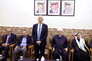 مندوبا عن الملك وولي العهد...العيسوي يعزي عشائر الفراية والزيادين والمعايطة مندوبا عن الملك وولي العهد...العيسوي يعزي عشائر الفراية والزيادين والمعايطة
