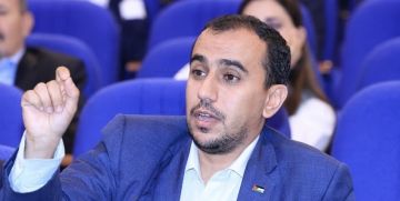 يوم المعلم .. يوم الوطن والعلم