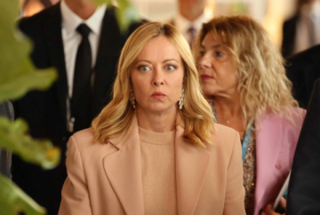 إحالة رئيسة وزراء إيطاليا للجنائية الدولية بتهمة التواطؤ في الإبادة الجماعية إحالة رئيسة وزراء إيطاليا للجنائية الدولية بتهمة التواطؤ في الإبادة الجماعية