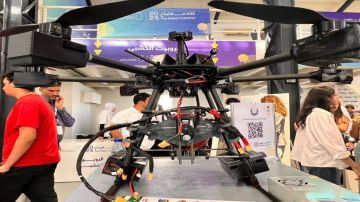 الطائرات المسيرة وبرمجياتها .. شباب يقدمون عقارب الساعة إلى الأمام في ملتقى الصناع 2025 الطائرات المسيرة وبرمجياتها .. شباب يقدمون عقارب الساعة إلى الأمام في ملتقى الصناع 2025