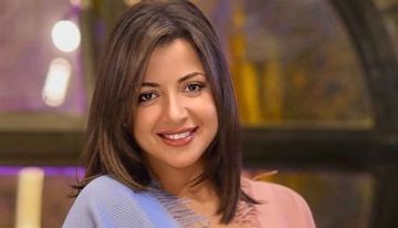 منى فاروق على أجهزة التنفس الصناعي.. وتوجه رسالة مؤثرة