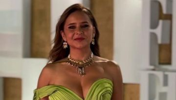 نيللي كريم في افتتاح مهرجان الجونة 2025.. لميس الحديدي تفاجئها بسؤال عن الزواج نيللي كريم في افتتاح مهرجان الجونة 2025.. لميس الحديدي تفاجئها بسؤال عن الزواج