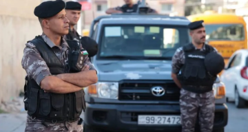 الاردن .. الأمن يضبط أشخاصا يحملون أدوات حادة أمام مدرسة بنات باربد الاردن .. الأمن يضبط أشخاصا يحملون أدوات حادة أمام مدرسة بنات باربد