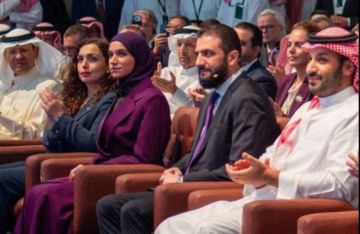 زوجة أحمد الشرع لطيفة الدروبي تثير تفاعلا زوجة أحمد الشرع لطيفة الدروبي تثير تفاعلا