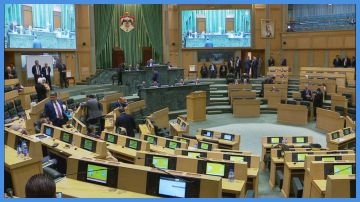 مصدر حكومي يكشف موعد إرسال مشروع الموازنة للنواب مصدر حكومي يكشف موعد إرسال مشروع الموازنة للنواب