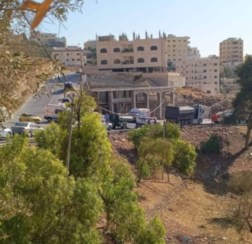 6 إصابات إثر حادث تصادم بين باص عمومي ومركبتين على طريق جرش-إربد القديم 6 إصابات إثر حادث تصادم بين باص عمومي ومركبتين على طريق جرش-إربد القديم