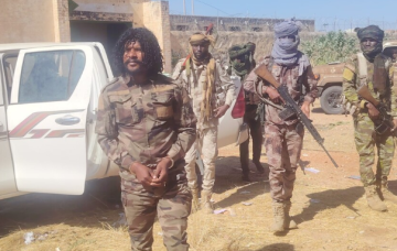 السودان .. اعتقال السفاح أبو لولو بعد فيديوهات تلذذه بإعدام ضحاياه وتصويرهم السودان .. اعتقال السفاح أبو لولو بعد فيديوهات تلذذه بإعدام ضحاياه وتصويرهم