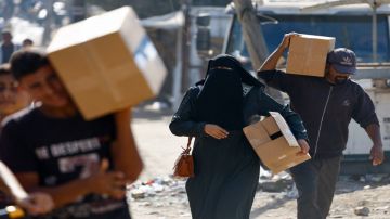 أطباء بلا حدود : إسرائيل تواصل استخدام المساعدات كسلاح حرب ضد غزة  أطباء بلا حدود : إسرائيل تواصل استخدام المساعدات كسلاح حرب ضد غزة