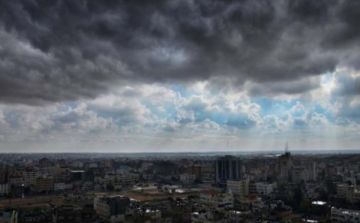 انخفاض طفيف على درجات الحرارة وأجواء لطيفة مع تحذيرات من الضباب صباحا