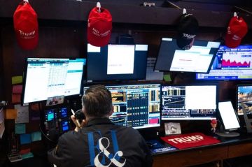 بعد أسوأ يوم في وول ستريت.. كيف محا منشور ترامب 2 تريليون دولار من سوق الأسهم؟ عاجل بعد أسوأ يوم في وول ستريت.. كيف محا منشور ترامب 2 تريليون دولار من سوق الأسهم؟ عاجل