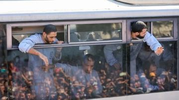 الشفاء الطبي: الأسرى المحررون خرجوا مبتوري الأطراف وعليهم آثار تعذيب الشفاء الطبي: الأسرى المحررون خرجوا مبتوري الأطراف وعليهم آثار تعذيب