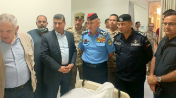 رئيس مجلس المفوضين ومحافظ العقبة يزوران مصابي حادث تسرب الغاز