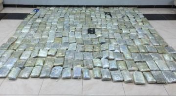 السعودية .. حرس الحدود يحبط محاولة تهريب كمية من الحشيش في عسير السعودية .. حرس الحدود يحبط محاولة تهريب كمية من الحشيش في عسير