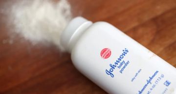 نحو مليار دولار تعويضا لأسرة ضحية بودرة الأطفال نحو مليار دولار تعويضا لأسرة ضحية بودرة الأطفال