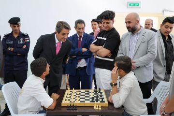 وزير الشباب يتفقد عددا من المراكز الشبابية في إربد ومجمع جرش الرياضي ويرعى حفل هيئة قدامى الرياضيين. وزير الشباب يتفقد عددا من المراكز الشبابية في إربد ومجمع جرش الرياضي ويرعى حفل هيئة قدامى الرياضيين.