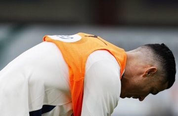 بالفيديو.. كريستيانو رونالدو يهدر ركلة جزاء لمنتخب البرتغال أمام إيرلندا
