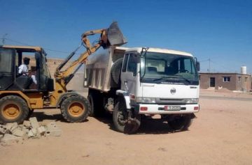 بلدية الجفر تبدأ إزالة حظائر الأغنام داخل الأحياء السكنية