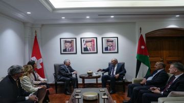 وزير الخارجية يجري مباحثات موسعة مع وزير خارجية الاتحاد السويسري