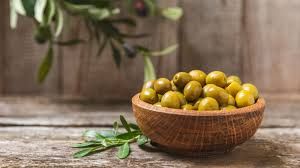 الكمية الموصى بها يوميا من الزيتون الأخضر الكمية الموصى بها يوميا من الزيتون الأخضر