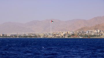 محافظ العقبة يطمئن: جودة الهواء بعد حادثة التسرب الكيميائي ضمن الحدود الطبيعية محافظ العقبة يطمئن: جودة الهواء بعد حادثة التسرب الكيميائي ضمن الحدود الطبيعية