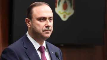 المومني: الحكومة ملتزمة بتعهداتها ومشاريعها التنموية المومني: الحكومة ملتزمة بتعهداتها ومشاريعها التنموية