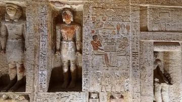 اختفاء لوحة أثرية نادرة يثير القلق في مصر اختفاء لوحة أثرية نادرة يثير القلق في مصر