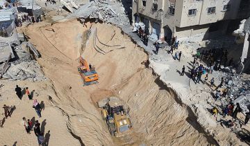طاقم مصري يدخل غزة برفقة عدد محدود من الآليات للبحث عن الأسرى المفقودين طاقم مصري يدخل غزة برفقة عدد محدود من الآليات للبحث عن الأسرى المفقودين