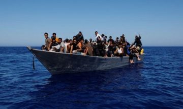 غرق 40 مهاجرا غير نظامي قبالة سواحل تونس غرق 40 مهاجرا غير نظامي قبالة سواحل تونس