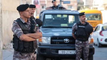 الأمن يضبط أشخاصا ظهروا بمقطع فيديو يحملون أدوات حادة أمام مدرسة بنات باربد