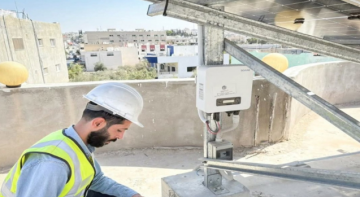 كهرباء إربد تستكمل تشغيل أنظمة طاقة شمسية في منازل المصابين العسكريين بالشمال