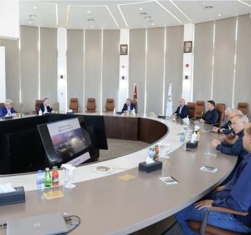 السفيران الكندي والأسترالي يزوران البوتاس العربية في غور الصافي السفيران الكندي والأسترالي يزوران البوتاس العربية في غور الصافي
