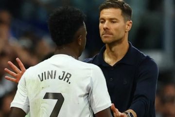 رد فعل غريب من ألونسو على غضب فينيسيوس رد فعل غريب من ألونسو على غضب فينيسيوس