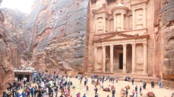 نمو السياحة في الأردن وسط تفاؤل القطاع نمو السياحة في الأردن وسط تفاؤل القطاع