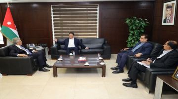 وزير النقل يبحث التحديات التي تواجه قطاع الشاحنات