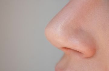 علامة في الأنف تفضح الحالة النفسية للشخص