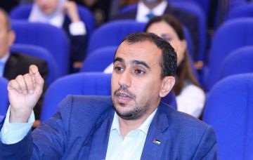 يوم المعلم.. يوم الوطن والعلم