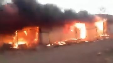 مستوطنون يحرقون بيوت المواطنين في خلة السدرة شمال شرق القدس