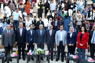 العيسوي يرعى انطلاق مبادرة شاشة أمل لدعم الأطفال المرضى والأيتام واللاجئين العيسوي يرعى انطلاق مبادرة شاشة أمل لدعم الأطفال المرضى والأيتام واللاجئين