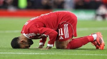 محمد صلاح في القائمة المختصرة للمرشحين لنيل جائزة أفضل لاعب في إفريقيا 2025 محمد صلاح في القائمة المختصرة للمرشحين لنيل جائزة أفضل لاعب في إفريقيا 2025