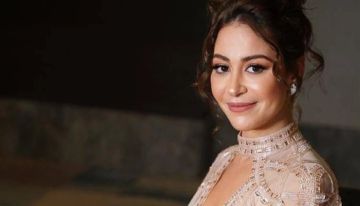 وثيقة زواج متداولة لمنة شلبي ومنتج شهير تشعل الجدل وثيقة زواج متداولة لمنة شلبي ومنتج شهير تشعل الجدل