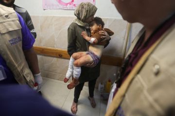مجمع الشفاء في غزة يطلق نداء عاجلا للتبرع بالدم لجميع الفصائل مجمع الشفاء في غزة يطلق نداء عاجلا للتبرع بالدم لجميع الفصائل
