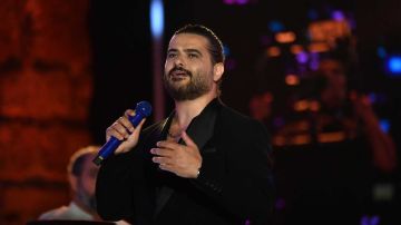 ناصيف زيتون يشوق جمهوره لحفل الميلاد