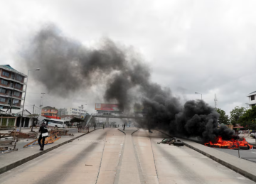 احتجاجات غاضبة بعد انتخابات مثيرة للجدل تهز استقرار تنزانيا - صور