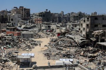 انتشال جثث 116 شهيدا من تحت أنقاض قطاع غزة انتشال جثث 116 شهيدا من تحت أنقاض قطاع غزة